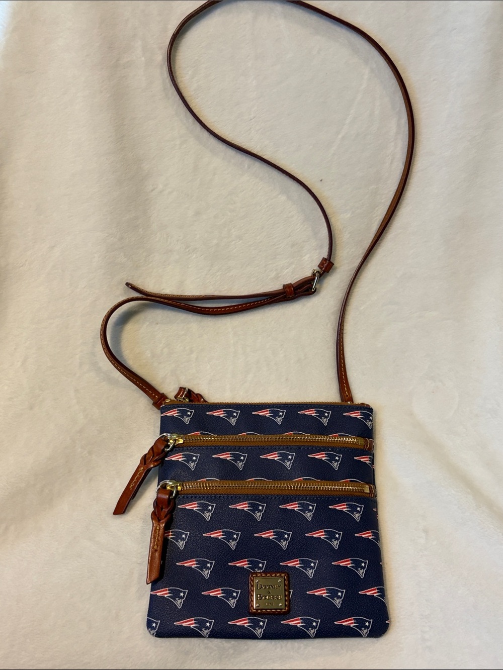 Dooney & Bourke “New England Patriots” Crossbody (callouts)